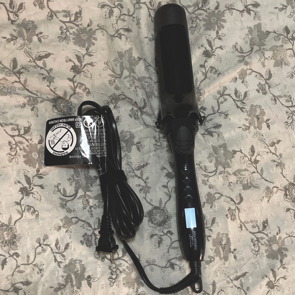 Paul Mitchell 1.5” curling iron nueroscience